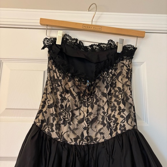 Vintage Gunne Sax Black Gold Dark Floral Lace Strapless Prom Dress Gown Goth - Picture 9 of 16